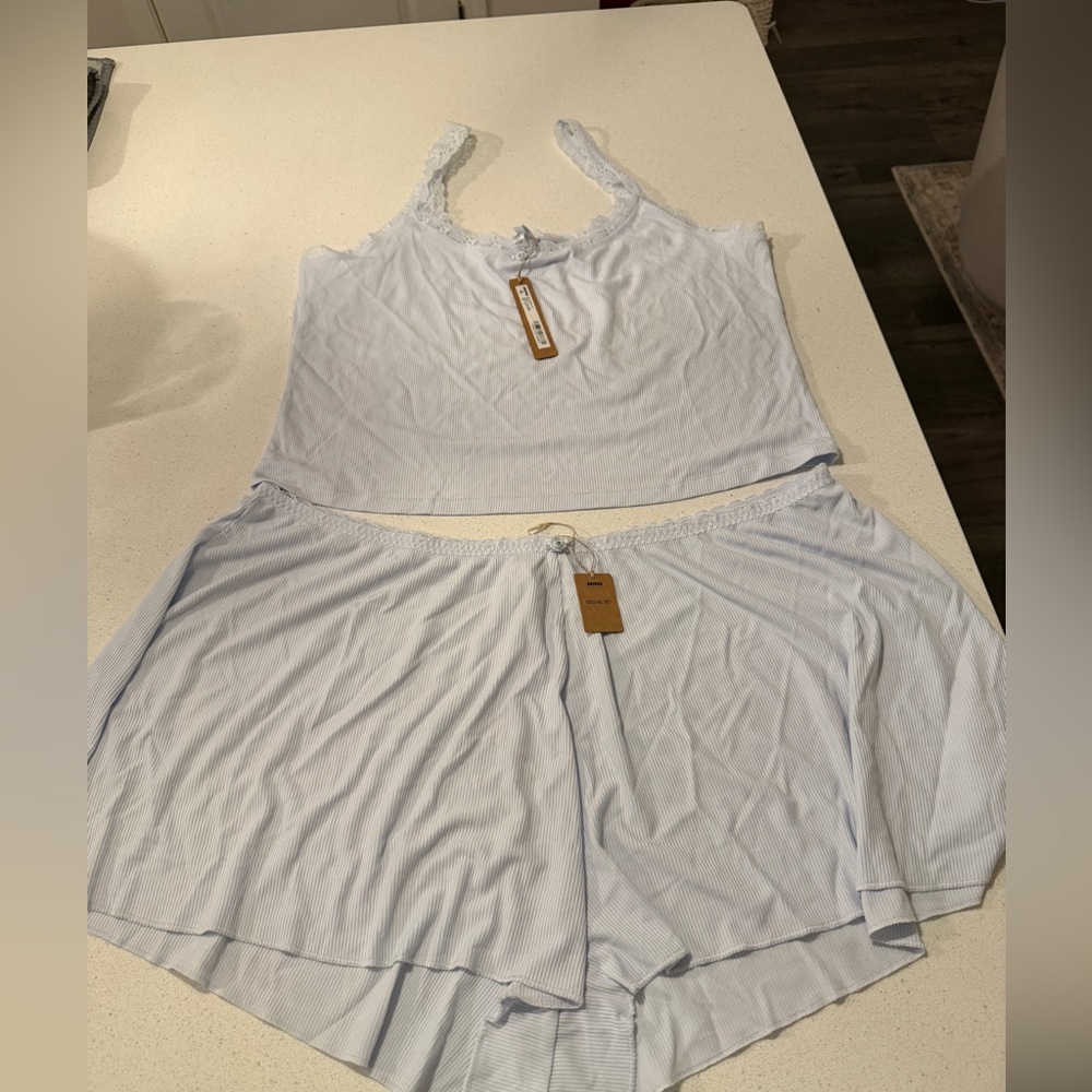 NWT Skims Sleep Set